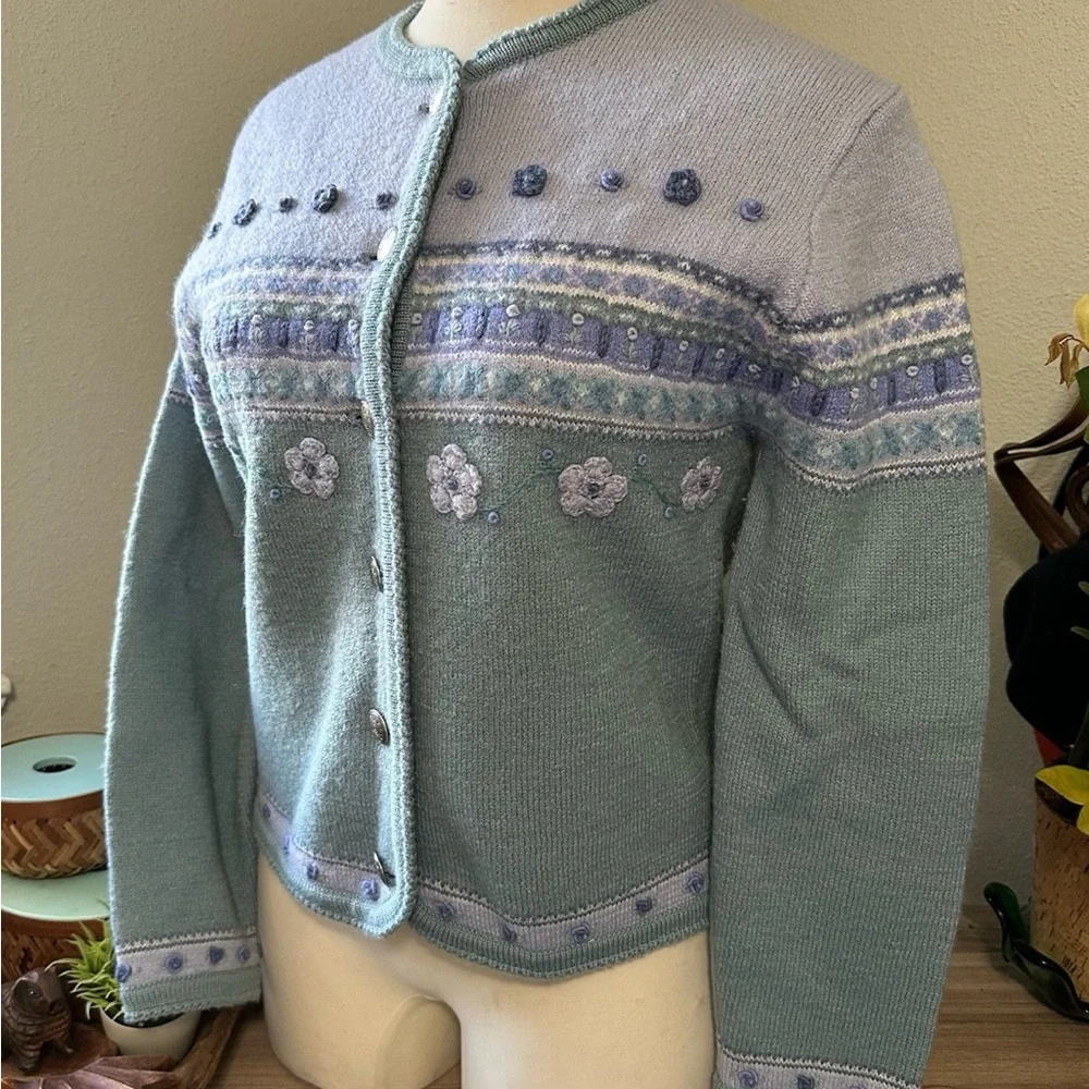 Tally Ho Blue and Gray Floral Fair Isle Cardigan Sweater Medium - Picture 2 of 8